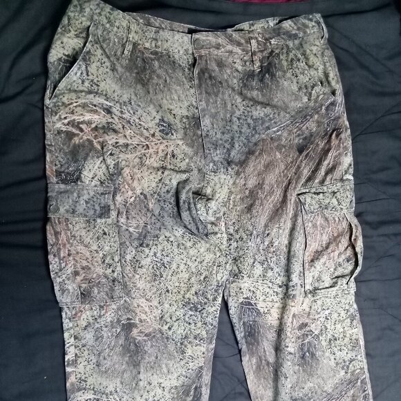 Mossy Oak Brush Camouflage Cargo Pants Hunting - Picture 2 of 10